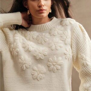 Elegant White Floral Women's Sweater